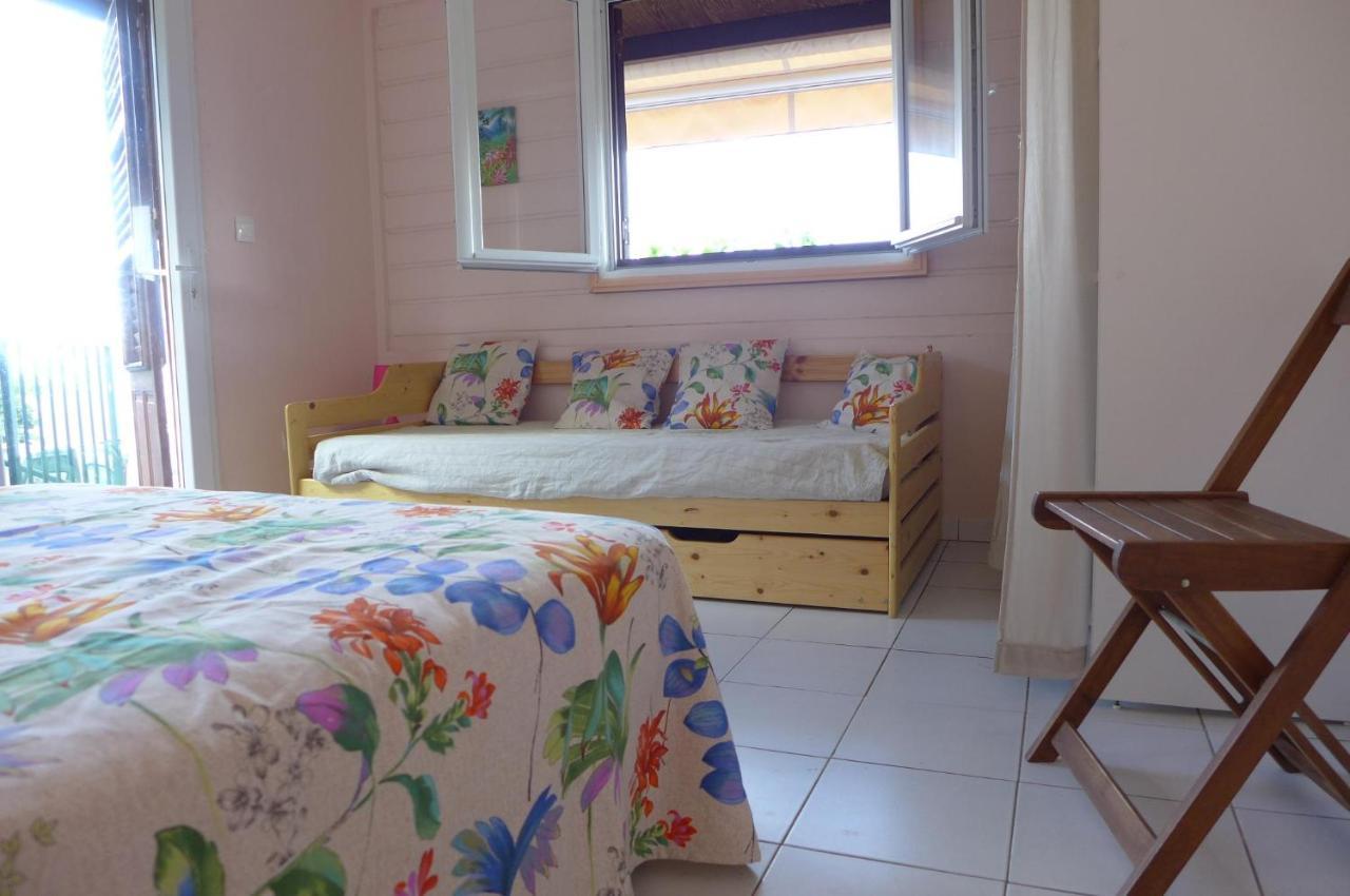 Rose Phoenix Rez-De-Jardin Piscine Et Vue Mer Лез Анс-д'Арле Екстериор снимка