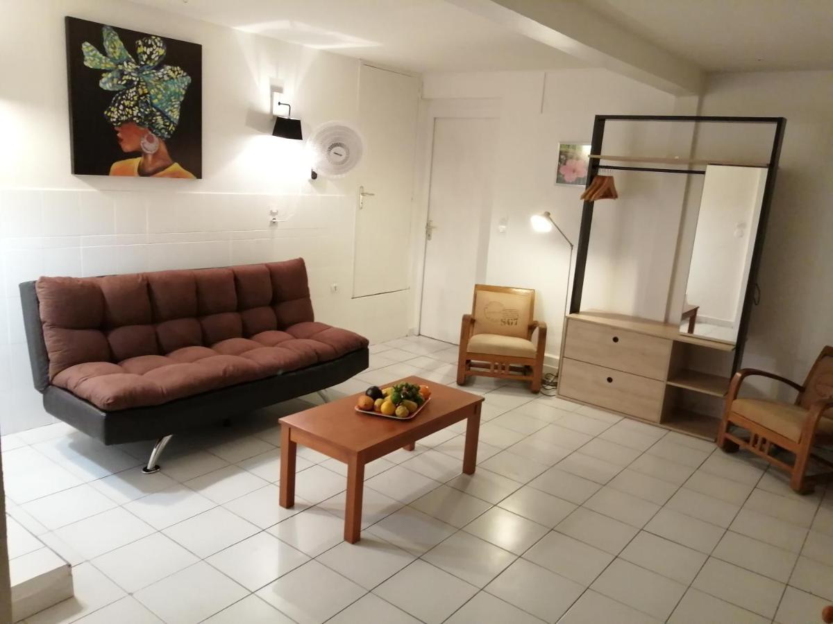 Rose Phoenix Rez-De-Jardin Piscine Et Vue Mer Лез Анс-д'Арле Екстериор снимка